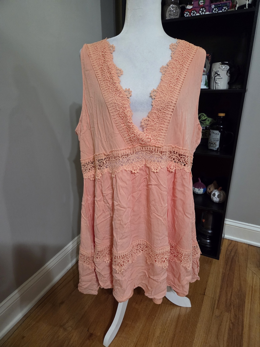 Rue21 Peach Crochet Trim V-Neck Tank